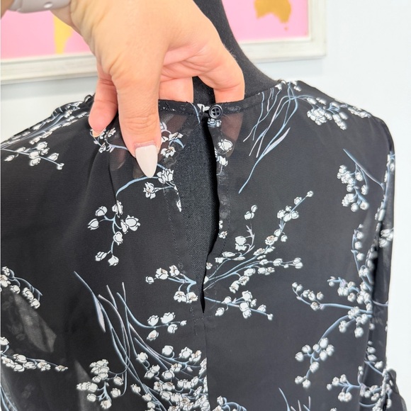 Cloud Chaser Sheer Black Floral Blouse with Tie Sleeves (L) - Picture 4 of 7